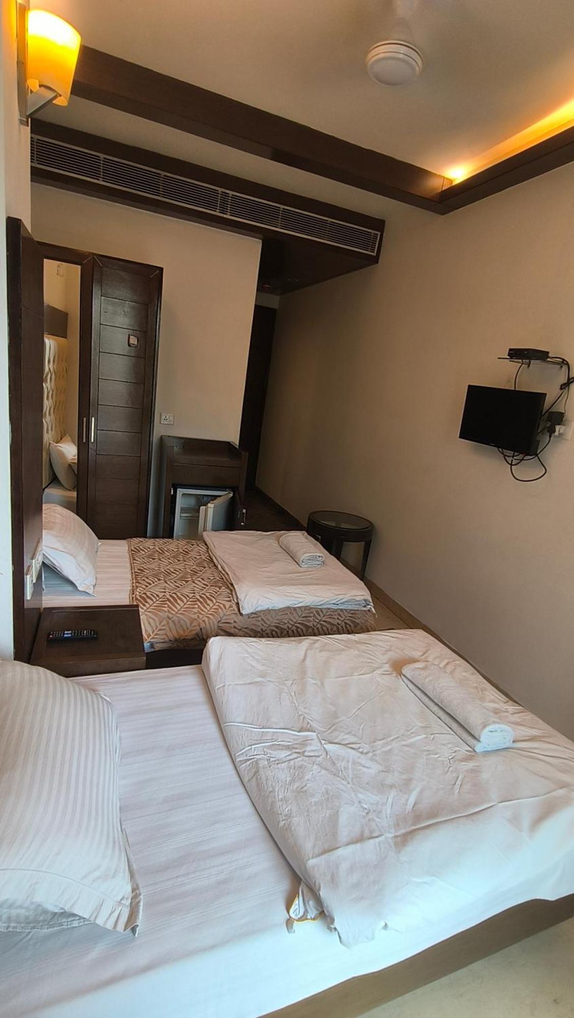 Metropolis Tourist Home Paharganj New Delhi Exterior photo