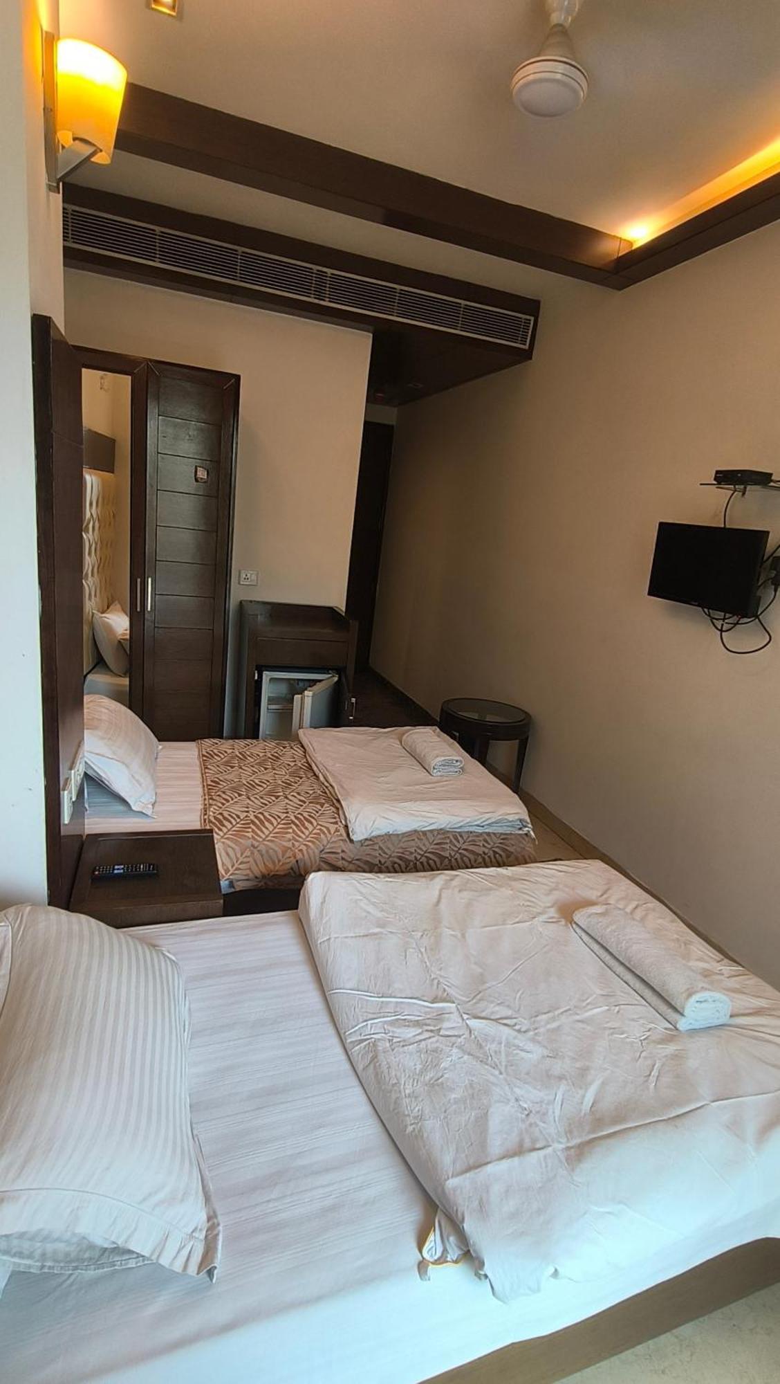 Metropolis Tourist Home Paharganj New Delhi Exterior photo